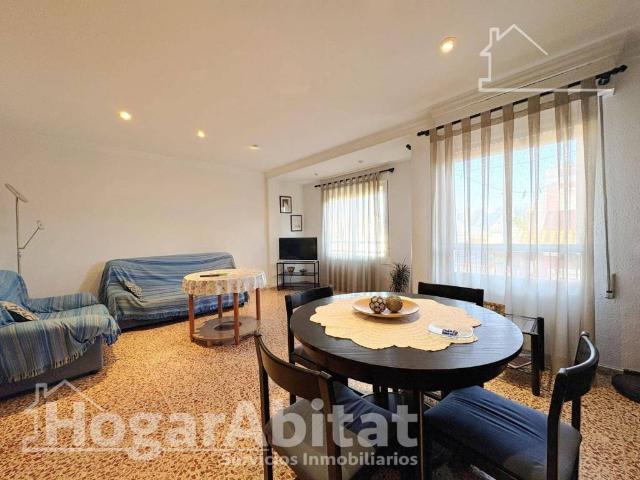 Piso en venta en Simat de la Valldigna, València / Valencia