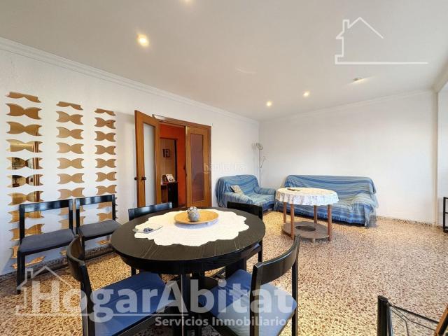 Piso en venta en Simat de la Valldigna, València / Valencia