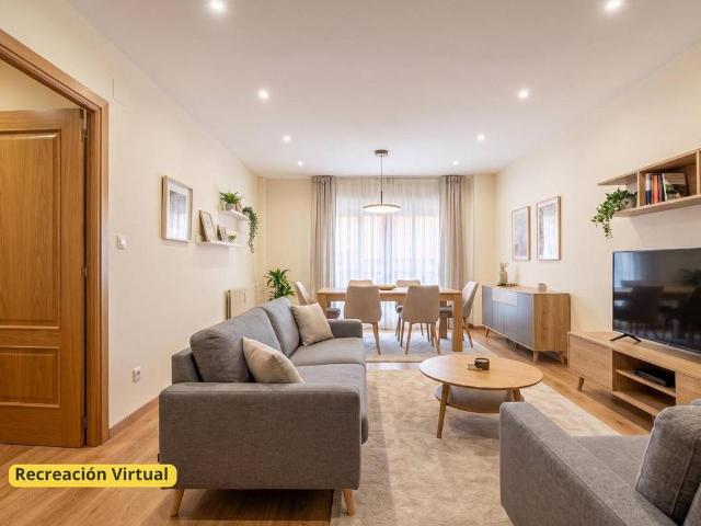 Piso en venta en Ávila, Castilla y León