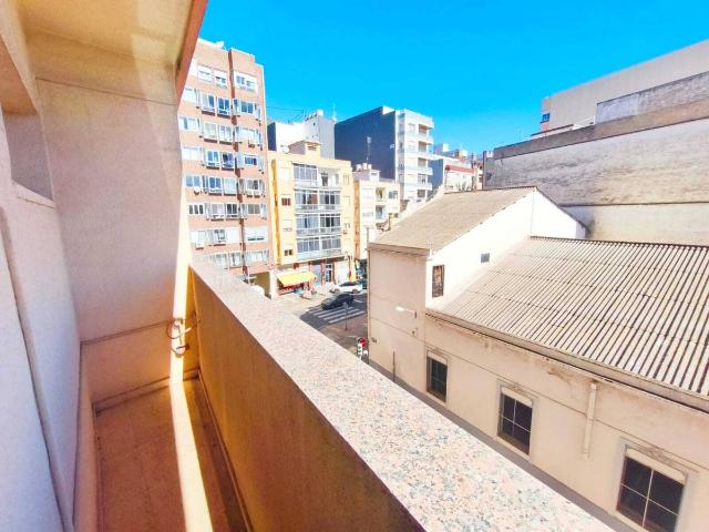 Piso en venta en Tavernes de la Valldigna, València / Valencia