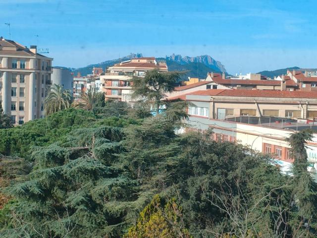 Piso en venta en Terrassa, Escola Industrial