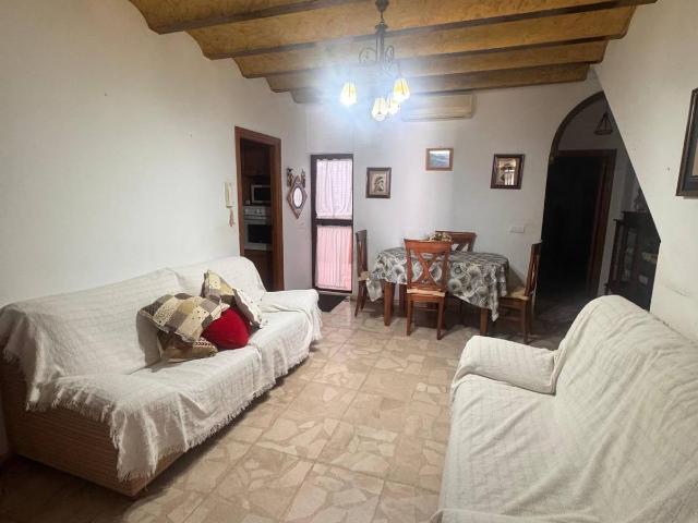 Piso en venta en Utrera, Andalucía