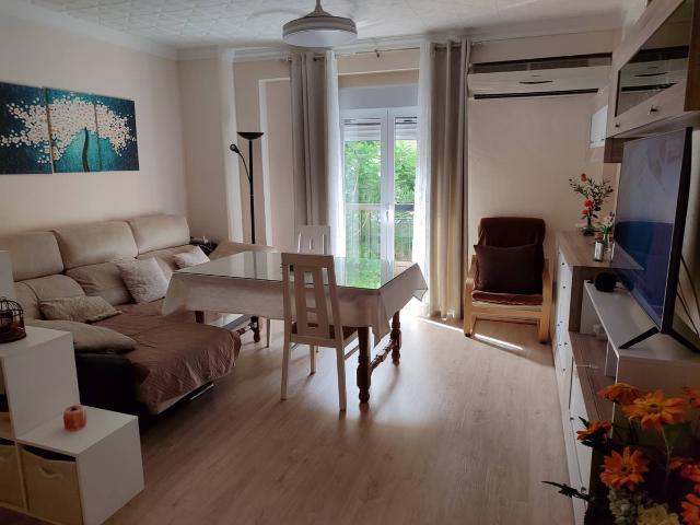 Piso en venta en Utrera, Andalucía
