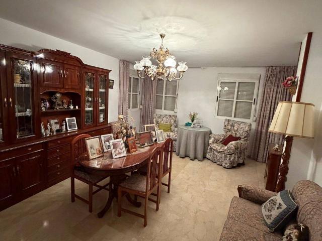 Piso en venta en Torre Del Campo, Andalucía
