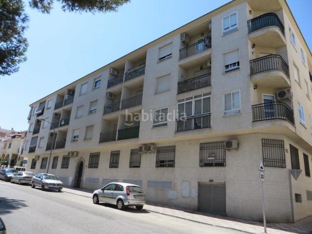 Piso en venta en Torre del Campo, Jaén