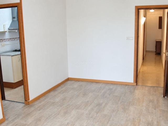 Piso en venta en Torrelles de Foix