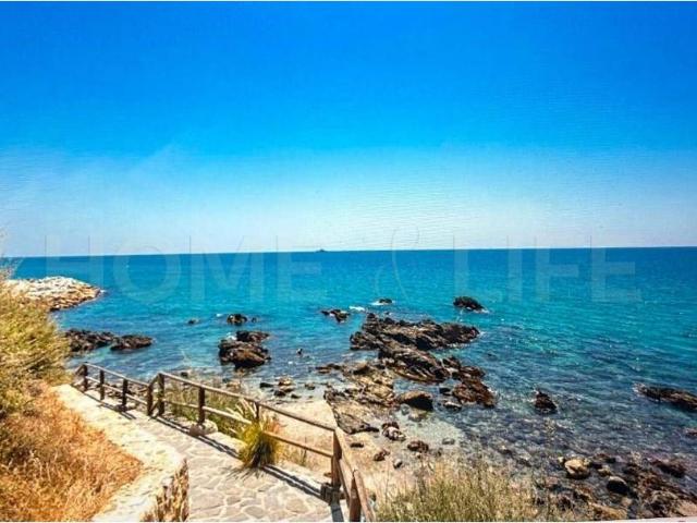 Piso en venta en La Sierrezuela, Benalmádena