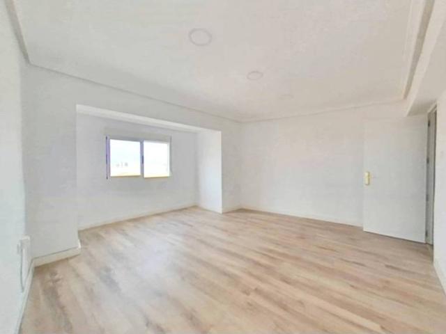 Piso en venta en Torrent, Valencia