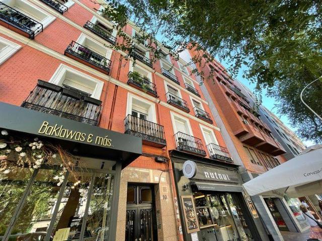 Piso en venta en Madrid, Cortes
