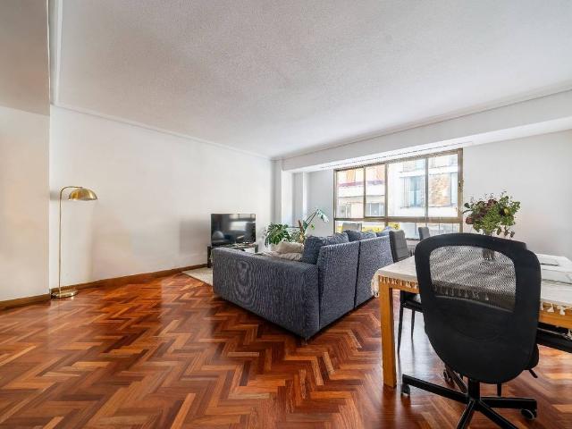Piso en venta en Madrid, Cortes