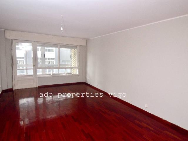 Piso en venta en A Divina Pastora, Vigo