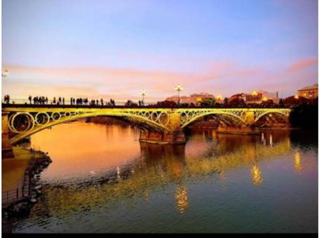 Piso en venta en Triana, Sevilla
