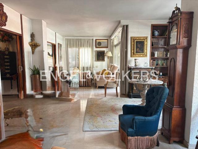 Piso en venta en Casco Antiguo, Sevilla