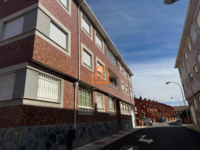 Piso en venta en San Claudio, León