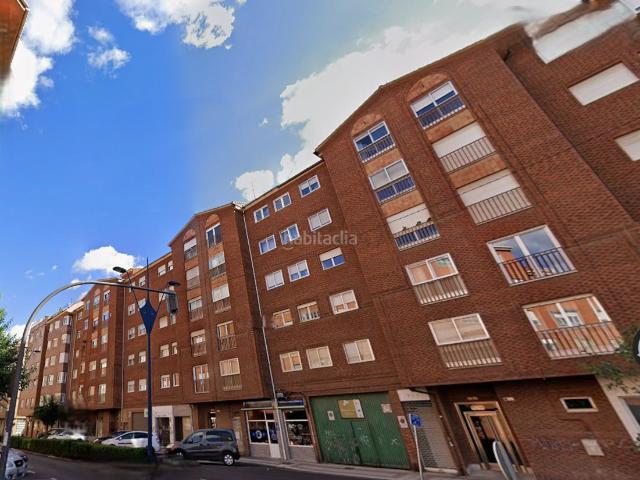 Piso en venta en San Claudio, León