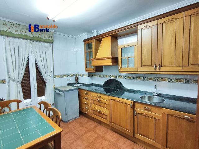 Piso en venta en Azeta, Sestao