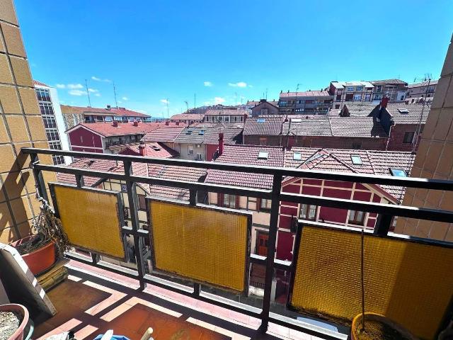 Piso en venta en Azeta, Sestao