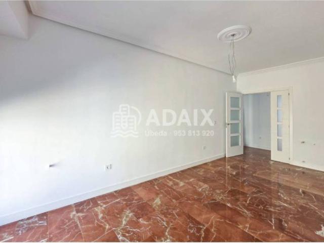 Piso en venta en San Pedro, Úbeda