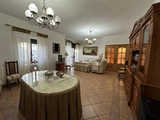 Piso en venta en Úbeda, Andalucía