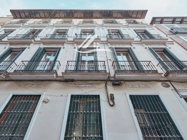 Piso en venta en Cortes, Madrid