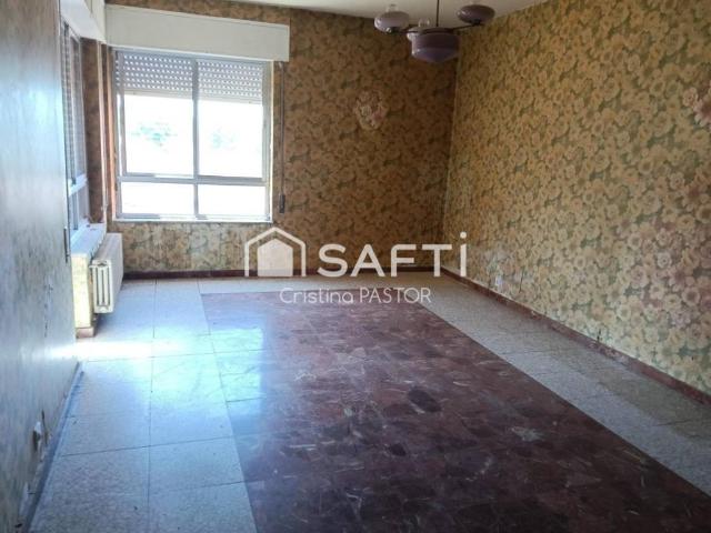 Piso en venta en Valencia De Don Juan, Castilla y León