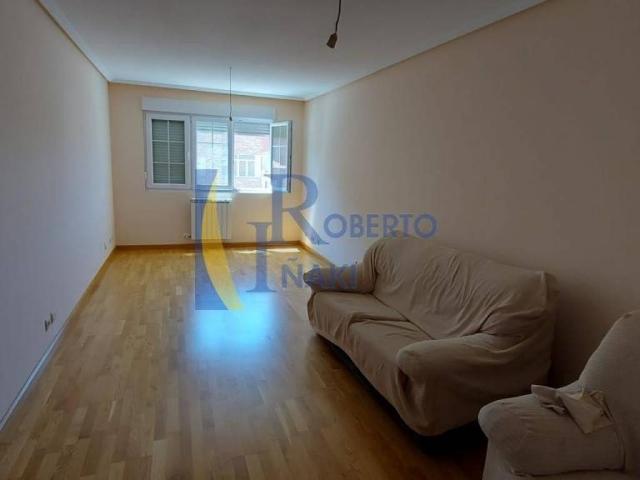 Piso en venta en Valencia De Don Juan