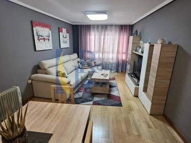 Piso en venta en Valencia De Don Juan, Castilla y León