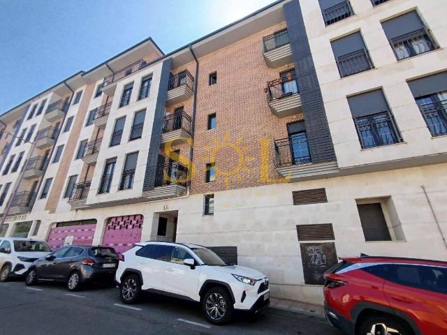 Piso en venta en Valencia De Don Juan, Castilla y León