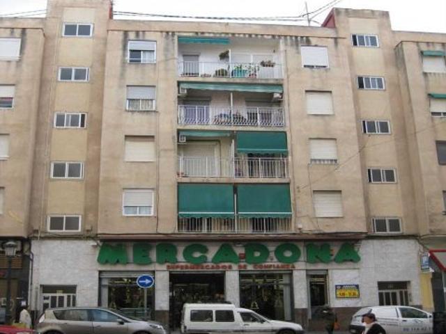 Piso en venta en Valencia De Las Torres, Extremadura