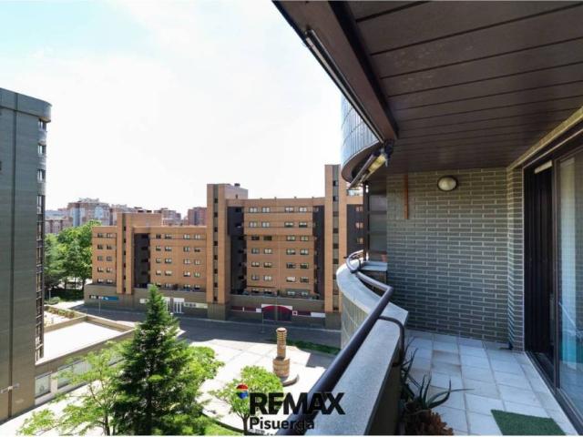 Piso en venta en Girón, Valladolid
