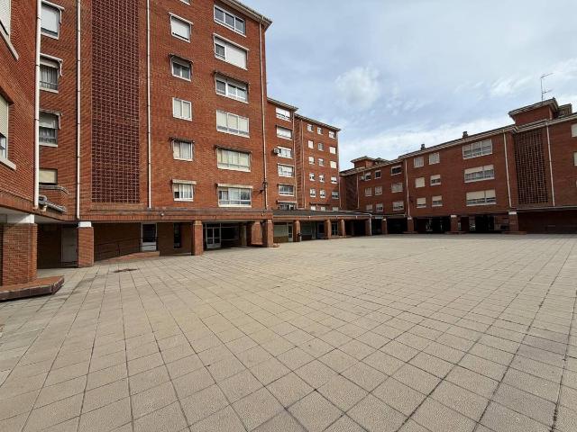 Piso en venta en Venta De Baños, Castilla y León