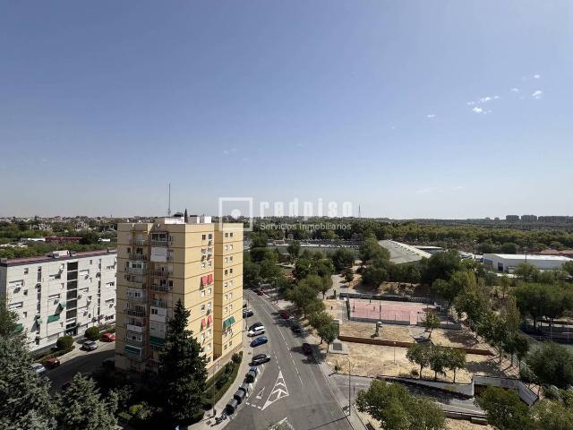 Piso en venta en Cortes, Madrid