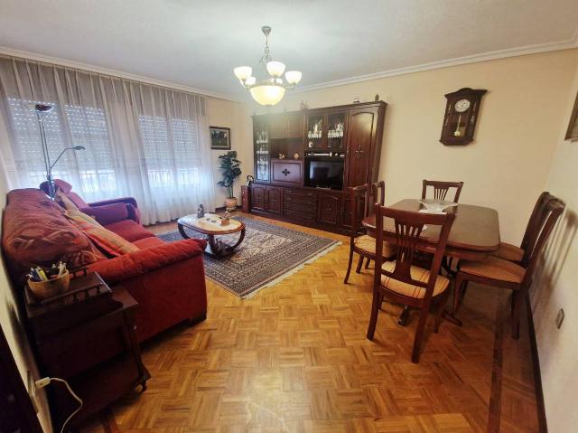 Piso en venta en Avilés, Asturias