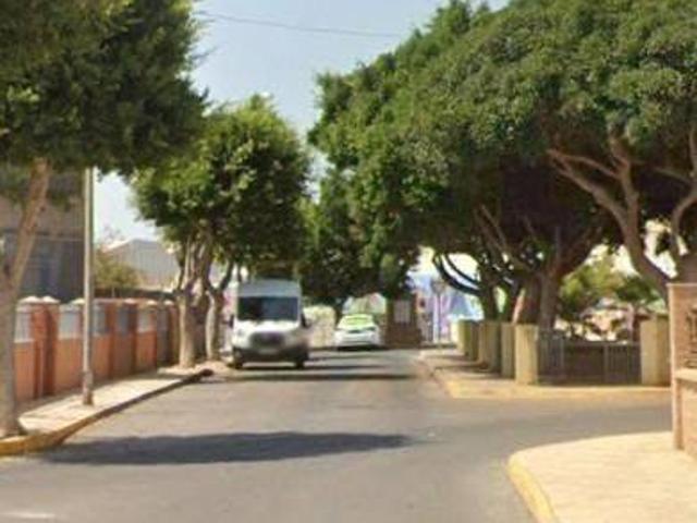 Piso en venta en Vícar