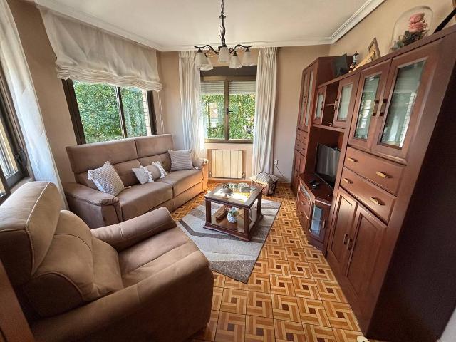 Piso en venta en Santolaya, Siero