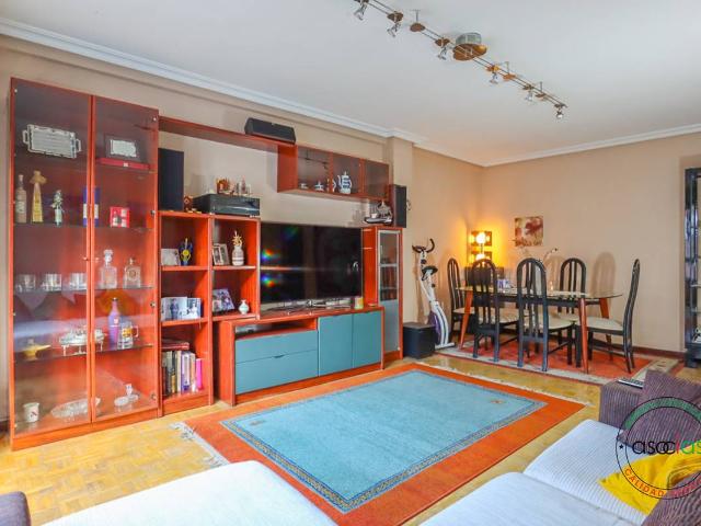 Piso en venta en Santolaya, Siero