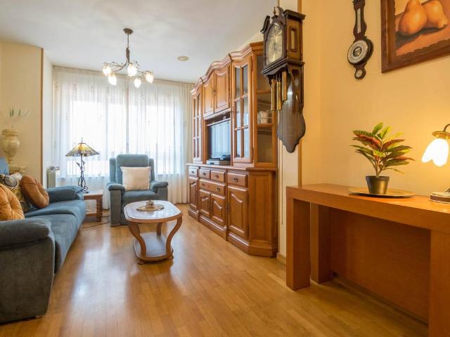 Piso en venta en Cordeda, A Coruña
