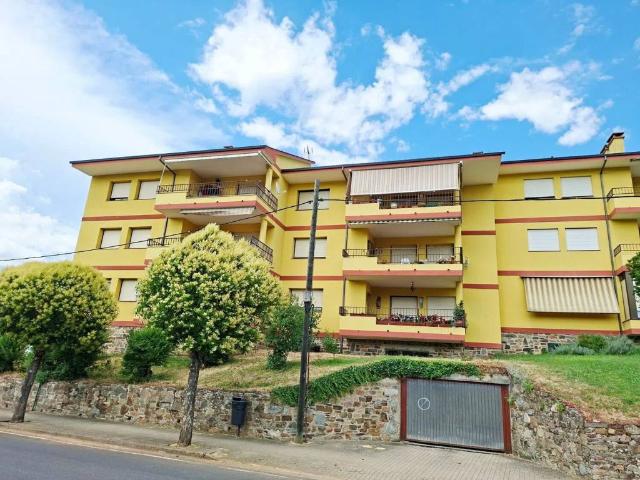 Piso en venta en Villafranca Del Bierzo, Urbanización Guindaledo