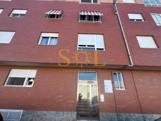 Piso en venta en Navatejera, Villaquilambre