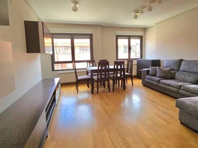 Piso en venta en Navatejera, Villaquilambre