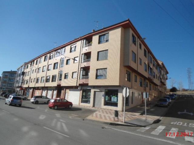 Piso en venta en Navatejera, Villaquilambre