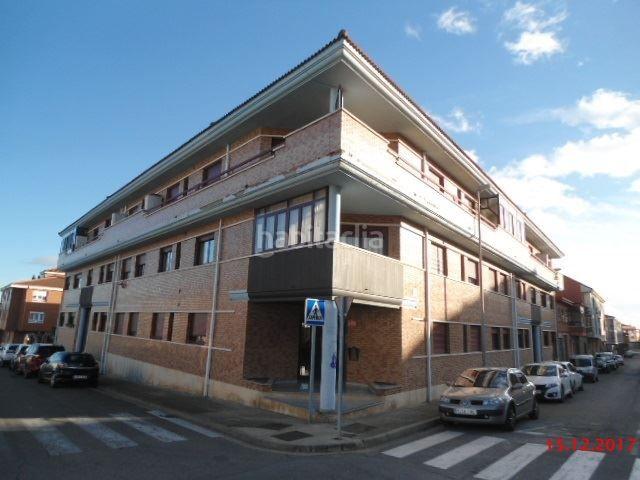 Piso en venta en Navatejera, Villaquilambre