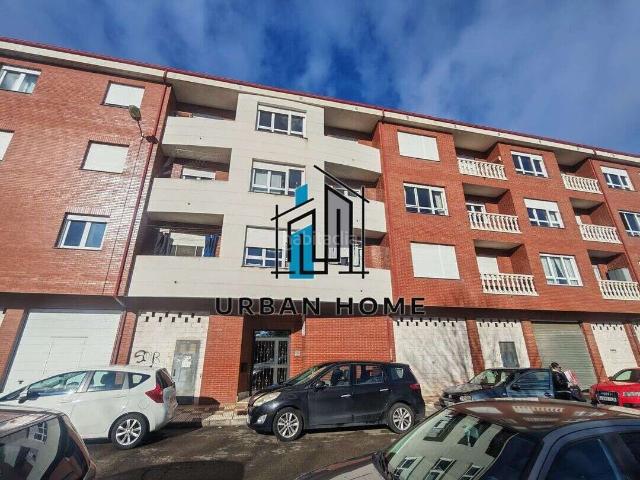 Piso en venta en Navatejera, Villaquilambre