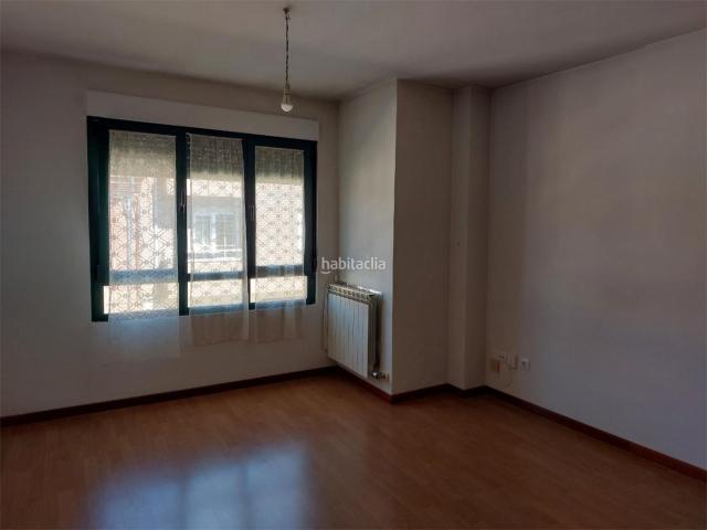 Piso en venta en Navatejera, Villaquilambre