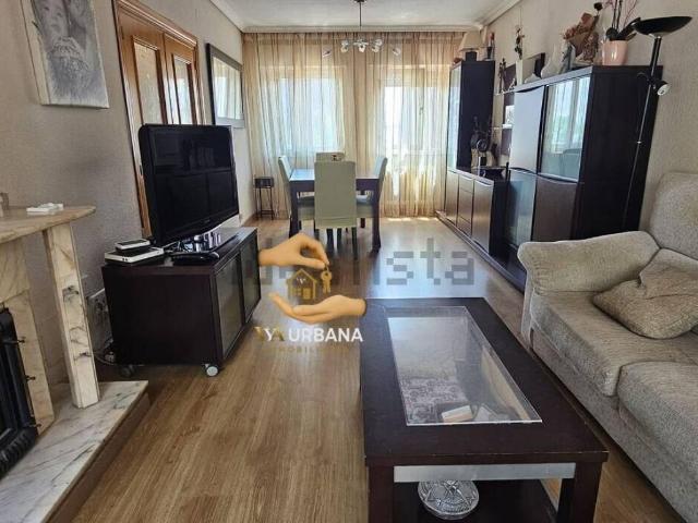 Piso en venta en Villares De La Reina, Castilla y León