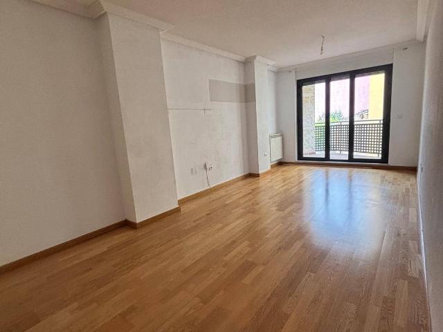Piso en venta en Villares De La Reina, Castilla y León