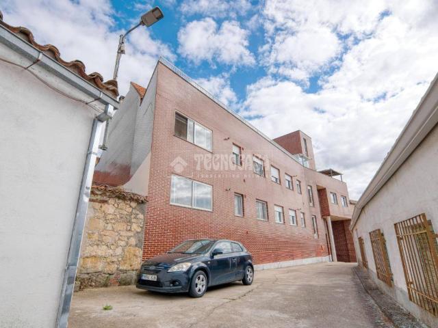 Piso en venta en Villares De La Reina