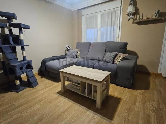 Piso en venta en Villares De La Reina