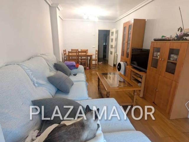 Piso en venta en Villares De La Reina