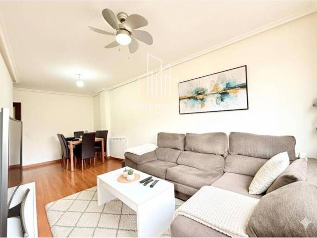 Piso en venta en Villares De La Reina, Castilla y León